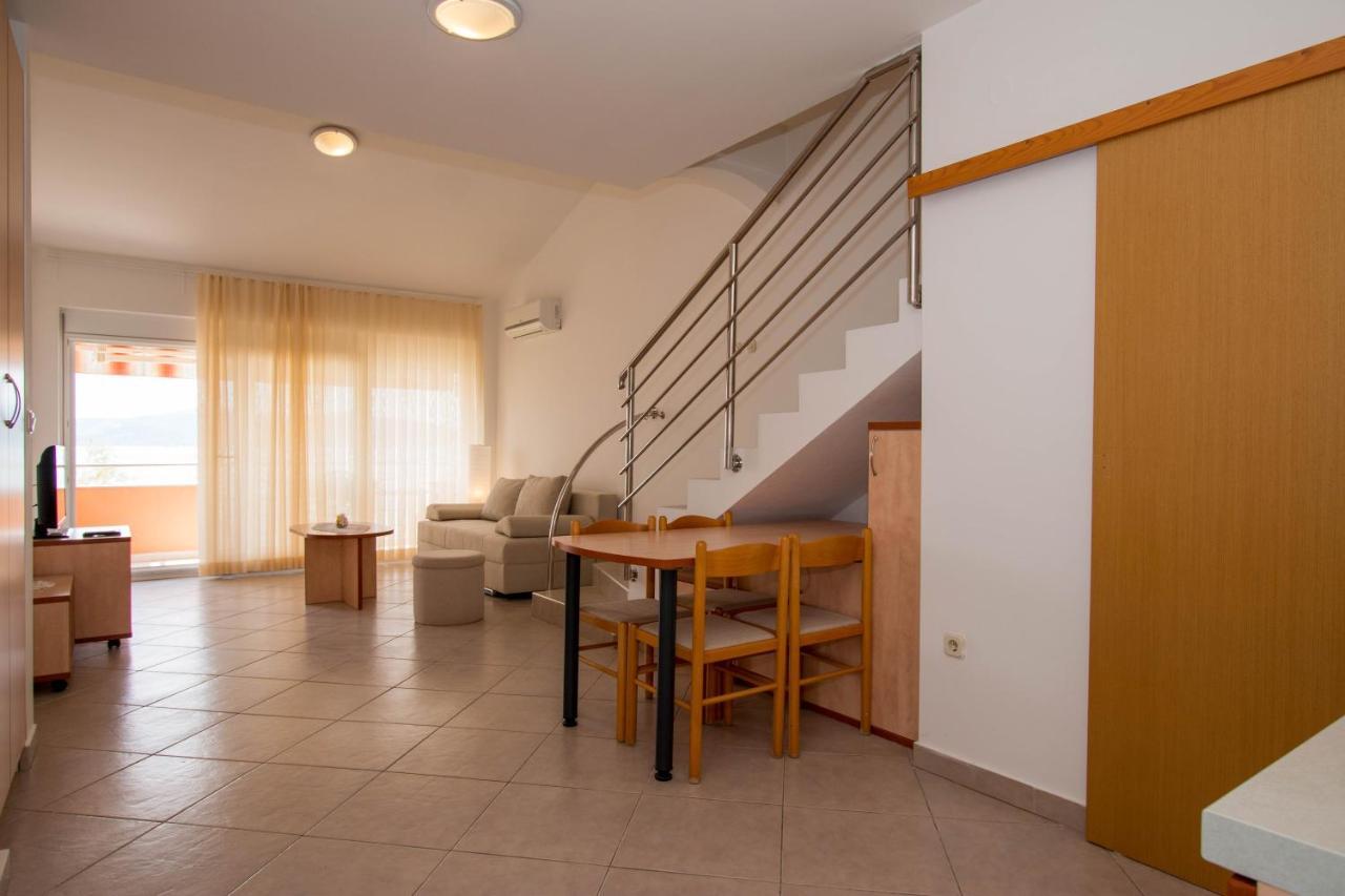 Apartments Matas Sukosan Exterior photo